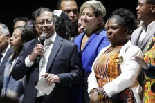 Петро: САД ги третираат другите земји како дел од американската империја - Либертас