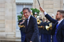 Заканата од 200% царини ги сруши акциите на LVMH – Најбогатиот европјанин изгуби над 12 милијарди долари - Либертас