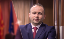 Поранешниот државен правобранител Фехми Стафа останува во притвор – судот му го продолжи за нови 30 дена - Либертас