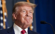 Трамп најави царини од 10 проценти за осум европски земји поради Гренланд - Либертас