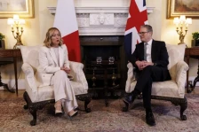 Стармер не сака разговори со Путин како што предложија Макрон и Мелони - Либертас