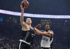 Двајца играчи на КК Партизан „заглавени“ на аеродром во Дубаи - Либертас