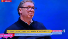 (Видео) Драма на средба со граѓани: Вучиќ натера жена на болно дете да му признае дека не му е биолошка мајка - Либертас