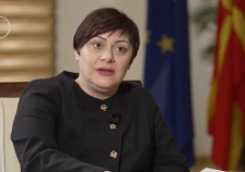 Димитриеска-Кочоска: Работниците и работодавачите треба да го водат дијалогот и да се договорат за минималната плата - Либертас