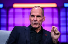 Ќе му се суди на бившиот грчки министер Варуфакис откако кажа дека пробал дрога пред 37 години - Либертас