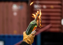 Молотови коктели фрлени кон семејна куќа во Ѓорче Петров - Либертас