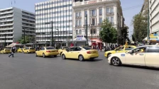 Тридневен штрајк на таксистите во Атина - Либертас
