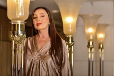 Грчката актерка и пејачка Георгија Зои: Историјата честопати ги замолчува оние што ги искористува - Либертас