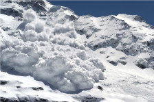 Најмалку петмина загинати во серија лавини во Австрија - Либертас