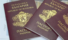 Речиси 2.000 Македонци земале бугарски пасош во 2025 година - Либертас