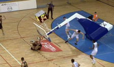 (Видео) Избегната трагедија во Хрватска – се урна кош - Либертас