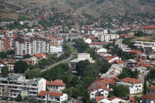 Угостителите во Кочани ќе мора да ги отстранат терасите пред објектите, кафулињата веќе ги отстранија застаклените делови - Либертас