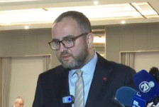 ВИДЕО: Тошковски одби да одговори за Груби па се правдаше "Достапен сум ви, ми пишувате и среде ноќ" - Либертас