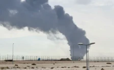 Пожар на аеродромот во Кувајт по напад со дронови - Либертас