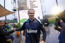 Халанд купи книга за 118.000 евра и ја подари - Либертас