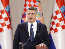 Милановиќ: Загрижен сум што Србија се вооружува со офанзивно оружје - Либертас