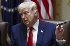 Трамп: Иран дозволи премин на 10 танкери за нафта низ Ормуската Теснина, тоа е голем подарок - Либертас