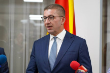 Мицкоски денеска на средба со трговците и претставници на маркетите – нема ценовен шок, состојбата во државата е апсолутно нормална - Либертас
