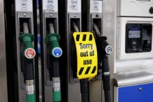 Цените на нафтата скокнаа за уште два отсто поради продолжување на блокадата на Ормускиот Теснец - Либертас