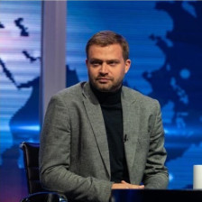 Новинарот на српската Н1, Бранислав Шовљански, запрен од полицијата, провладините таблоиди велат дека возел дрогиран - Либертас