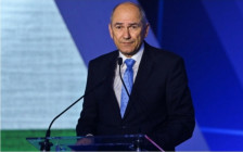 Јанез Јанша е на чекор до нов мандат - Либертас