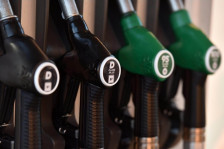 Следната недела се очекува дополнително намалување на цената на горивата, вели Мицкоски - Либертас