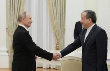 Арагчи се врати во Исламабад по посетата на Оман, утре оди во Москва на средба со Путин - Либертас