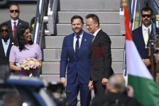 Сијарто го пречека Венс: Засилени безбедносни мерки во унгарската престолнина - Либертас