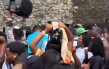 Хаос на туристичка атракција: Во стампедо најмалку 30 загинаа - Либертас