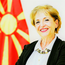 Демократија, ама од Али Експрес. - Либертас