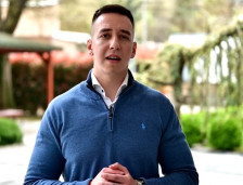 Огњеновиќ од СДСМ: Владата да најде решение и УЈП да ги ослободи студентите од данок за „Work and Travel“ - Либертас