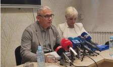 Се постапува по препораките на ДПИ, прекинато е студирањето на седум магистранди и на четворица докторанди, велат од Филозофски - Либертас