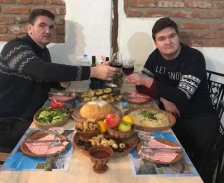 Прифаќањето на „поразличните“ почнува од дома: Босилово го има Етноресторанот „Кај Виктор“ - приспособен и пријателски насочен за лицата со аутизам - Либертас