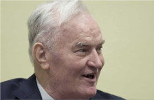 Ратко Младиќ доживеал мозочен удар во притворот во Хаг - Либертас