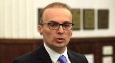 Милошоски не ја продолжи седницата за пратенички прашања: „Не е ова Баерн против ПСЖ па да додадеме 8 минути“ - Либертас