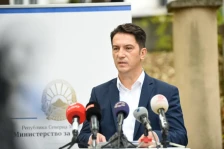 Ајдари до Сали: Ја утнавте работата со правосудниот испит – Сали: Проблемот ќе се реши и испитот ќе се полага и на албански - Либертас