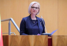 Професорката Симона Груевска-Маџоска поднесе оставка од функцијата претседател на Советот за македонски јазик - Либертас