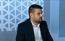 Димитријевиќ: На Мицкоски му одговара да ја држи државата изолирана, за да продолжи да го краде народот - Либертас