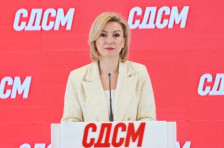СДСМ: 700 милиони евра нов долг за три месеци, дилетантот Мицкоски ја турка државата во финансиска бездна - Либертас