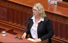(ВИДЕО) Николова: СДСМ бара финансиска поддршка за учениците учесници на меѓународни натпревари - Либертас