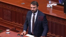Дурмиши: Со новите предлог-измени за игри на среќа комарот го оддалечуваме од образовните институции - Либертас