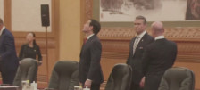 (ВИДЕО) Реакцијата на Рубио на таванот во Пекинг стана хит на социјалните мрежи - Либертас