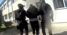 Го фатија жив додека крадел во браварска работилница во Прилеп, 26-годишник заврши со лисици на рацете - Либертас