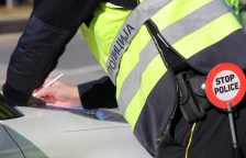 МВР: Одземен автобус на автопатот Велес-Скопје кој превезувал ученици од екскурзија, даден на вонреден технички преглед, учениците безбедно пренесени во Скопје - Либертас