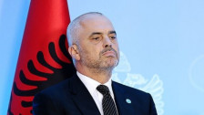 Албанскиот премиер Еди Рама го демантира својот шеф на дипломатијата - Либертас