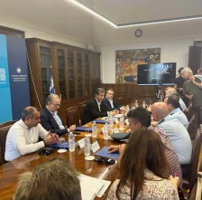 Грција разгледува мерки за олеснување на протокот на патници и возила на граничните премини - Либертас