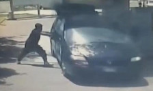 Странски работници во Италија заклучени во автомобил и живи запалени - Либертас