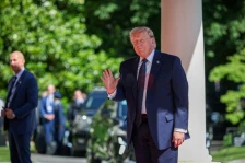 Трамп го испраќа Венс во Швајцарија на официјално потпишување на договорот со Иран - Либертас