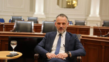 Фетаи, вицепремиерот за „добро владеење“ дојде,ни покажа владеење од кафеана со скапи мениа , испотроши наши пари и си замина - Либертас