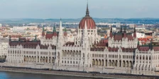 Унгарскиот парламент го ограничи максималниот мандат на премиерот на осум години - Либертас